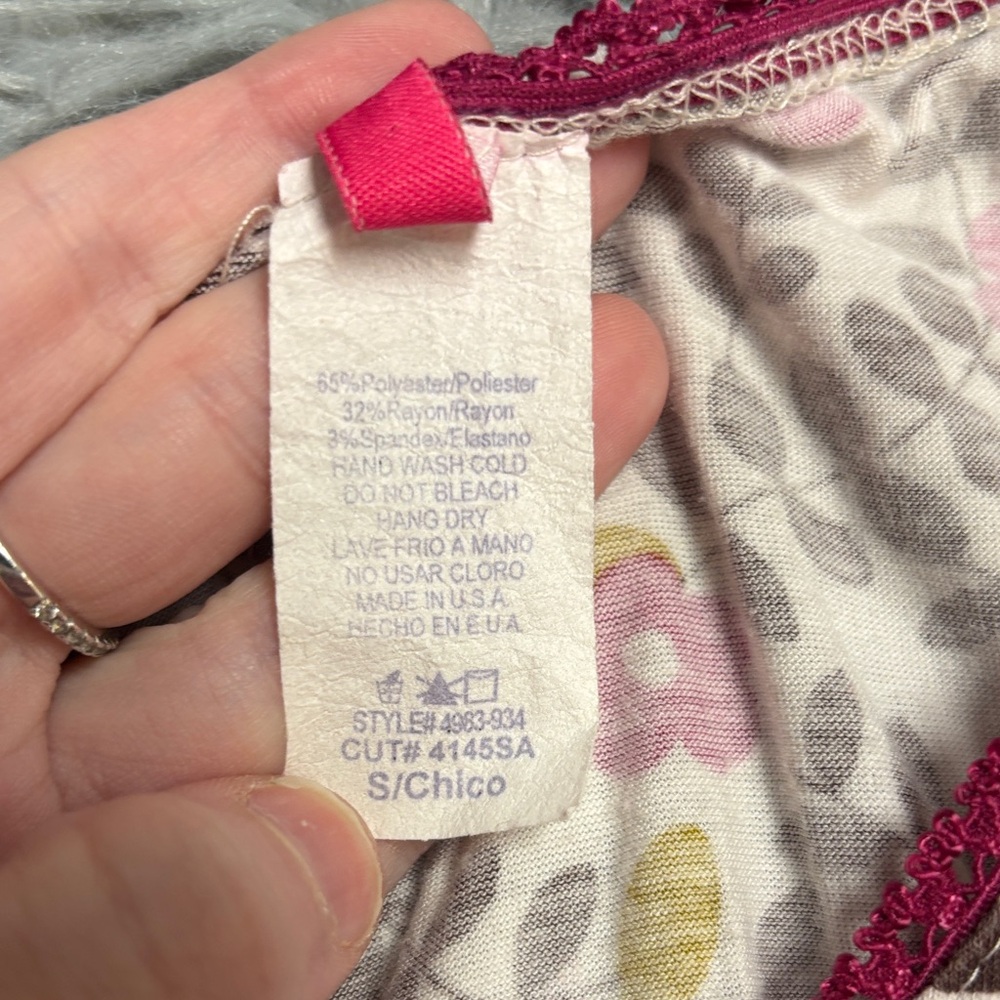 Y2K Floral V-Neck Blouse - Picture 15 of 15